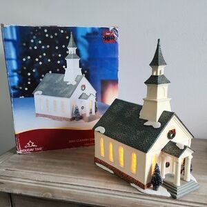 Vintage Holiday Time Country Charm Church Collection 2005  Christmas Village